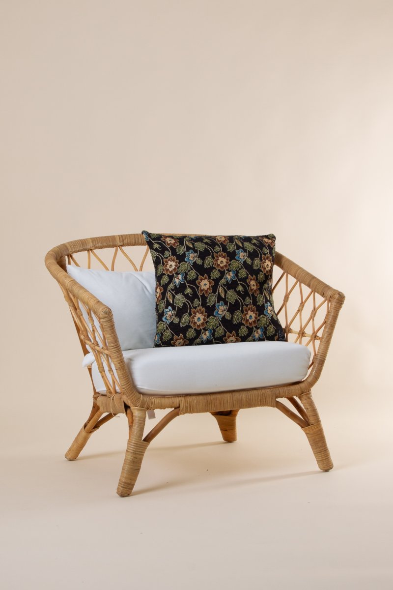 Sort Blomsterputetrekk Älvadalen Svart Base Blomstertrykk