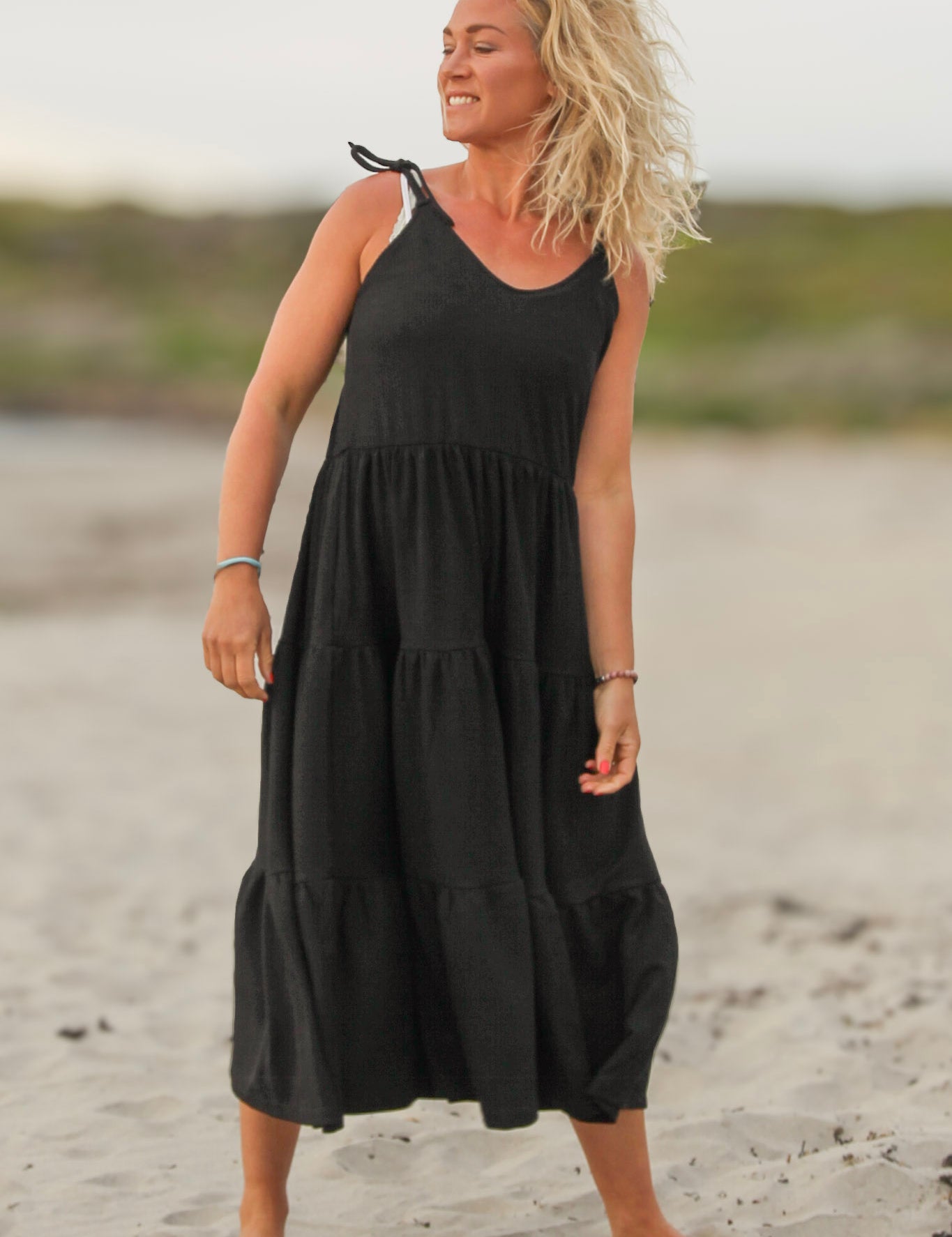 Svart_Klanning_Solby_Plain_Black255.jpg