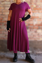 Lila Ballerinakleid V-Ausschnitt Caspium Plum