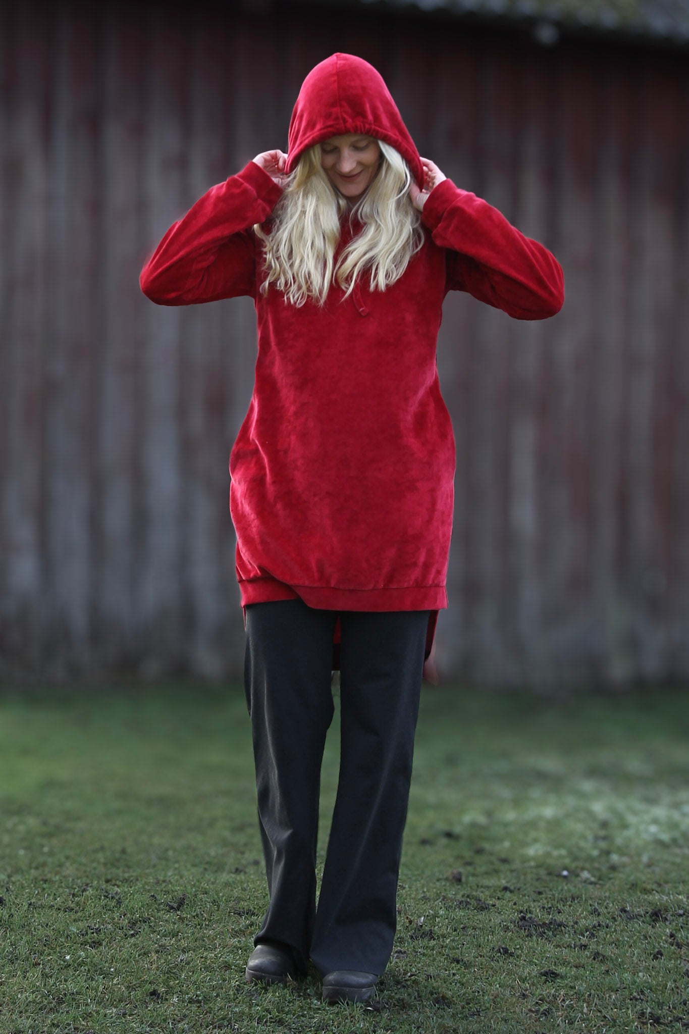 Rotes Hoodiekleid Scarlet Smile Rot
