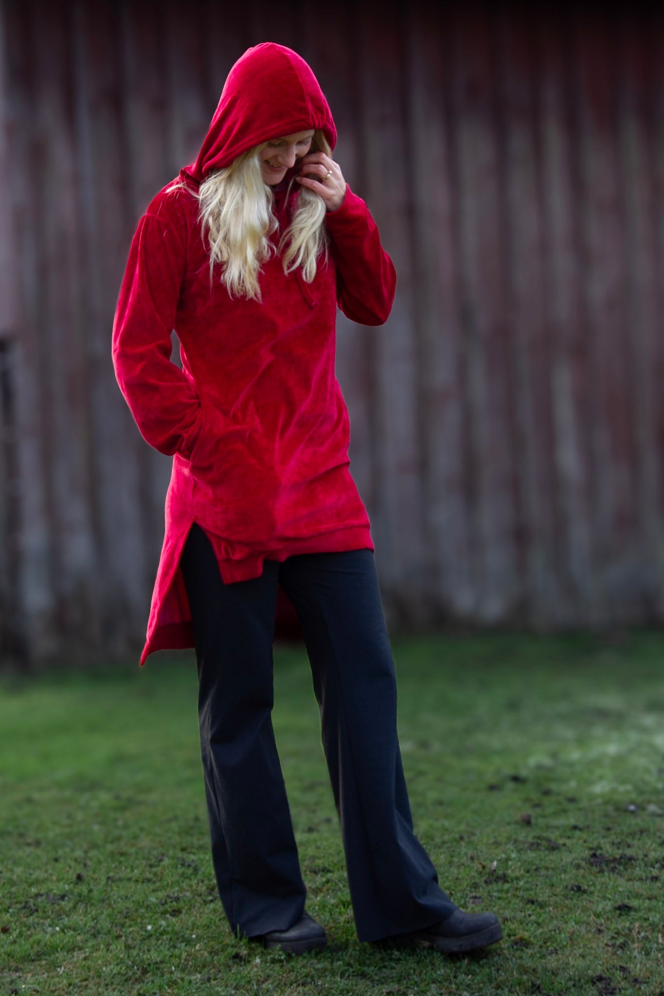 Rotes Hoodiekleid Scarlet Smile Rot