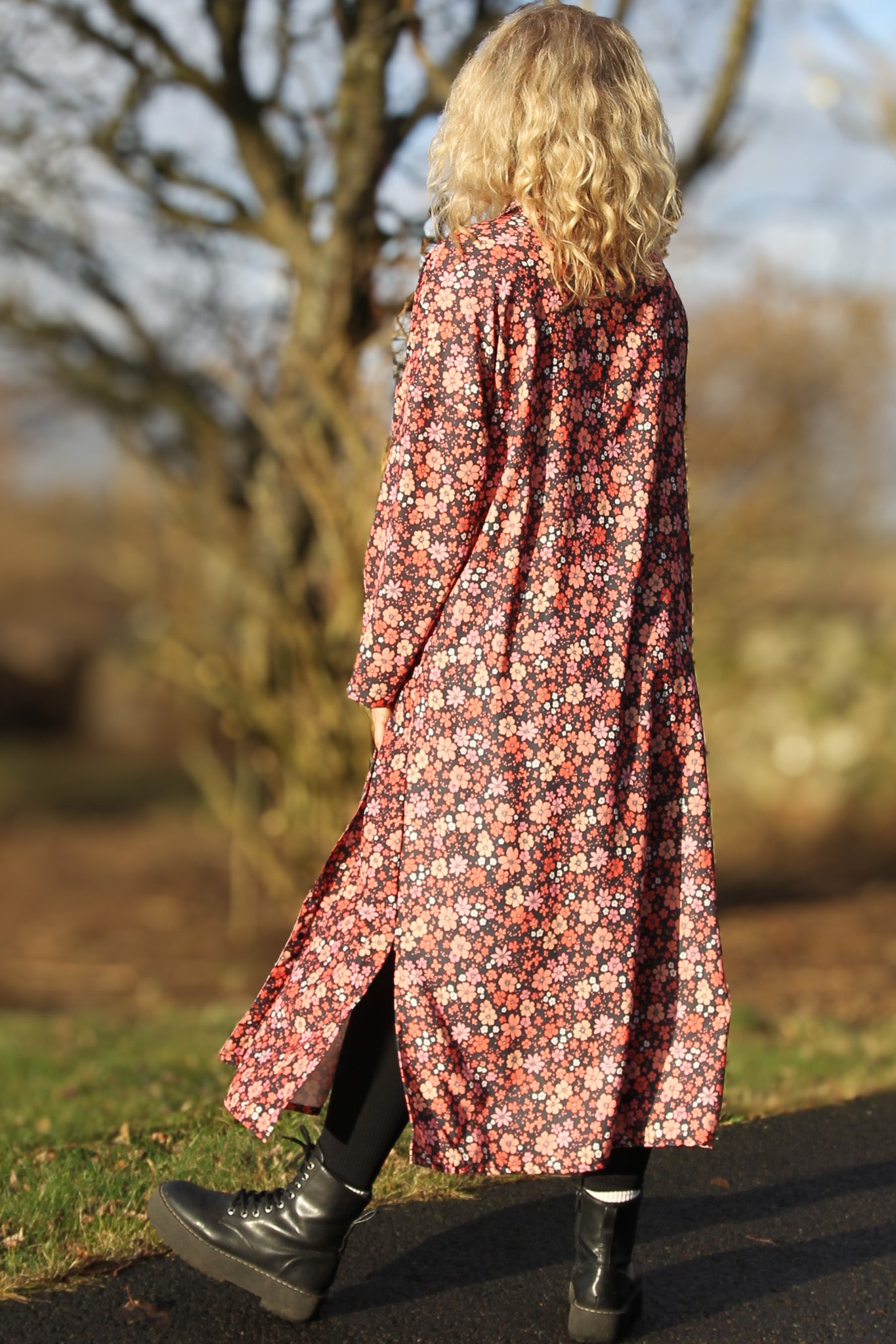 Röd Blommig Klänning Sahara Longsleeve Red Flower