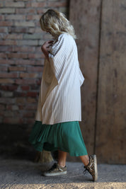 Valkoinen Tunic Whisper Cream -pohjaraita