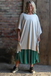 Valkoinen Tunic Whisper Cream -pohjaraita