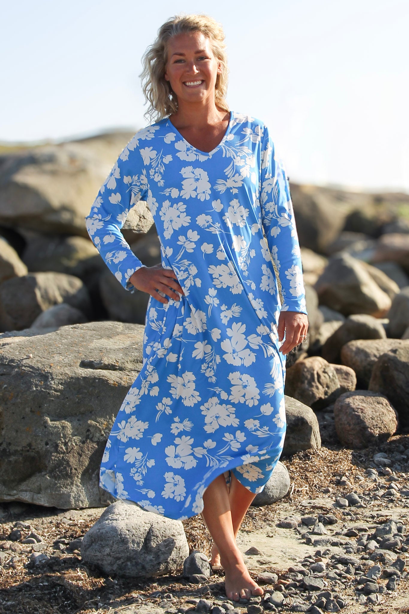 Sininen kukkainen mekko Riviera Sky Blue