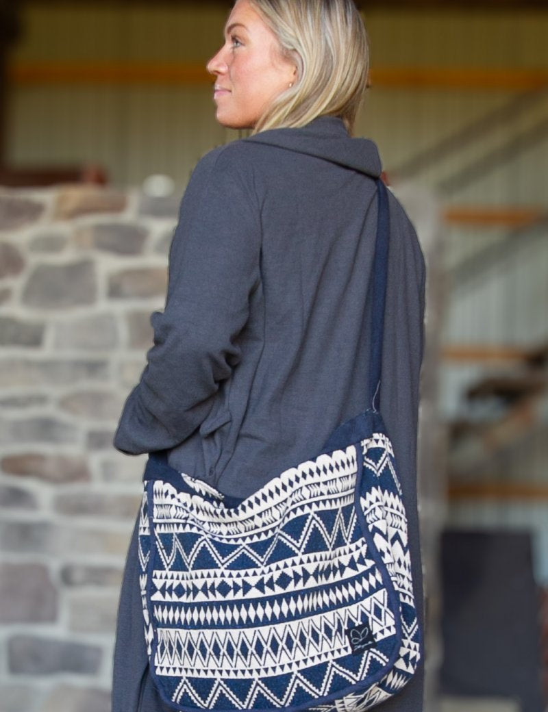 Blamonstrad_Vaska_Hamra_Navy_Beige_Print_251.jpg