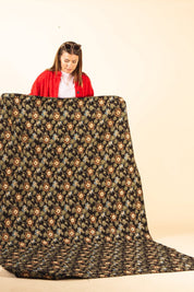 Black Floral Blanket Älvadalen Black Base Flower Print