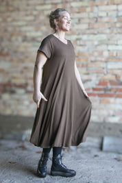 Brun kjole Ballerina V-hals Castagno