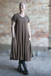 Brun kjole Ballerina V-hals Castagno
