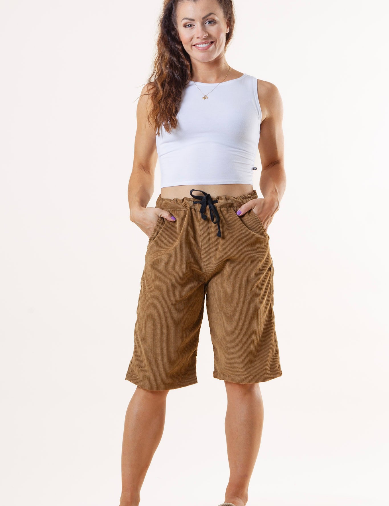 Bruna_Manchester_Shorts_Sarek_Camel_Brown_255.jpg
