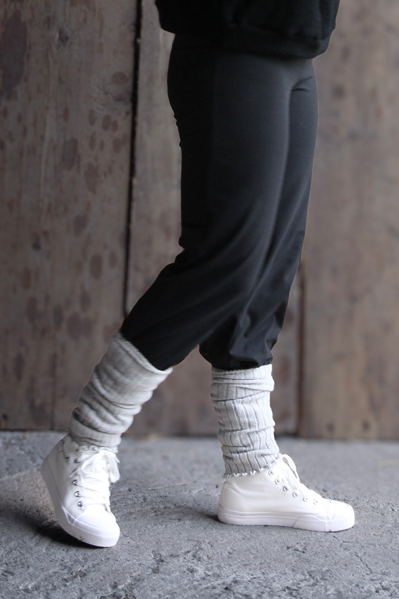 Grå Benvärmare Signe Ribbed Grey