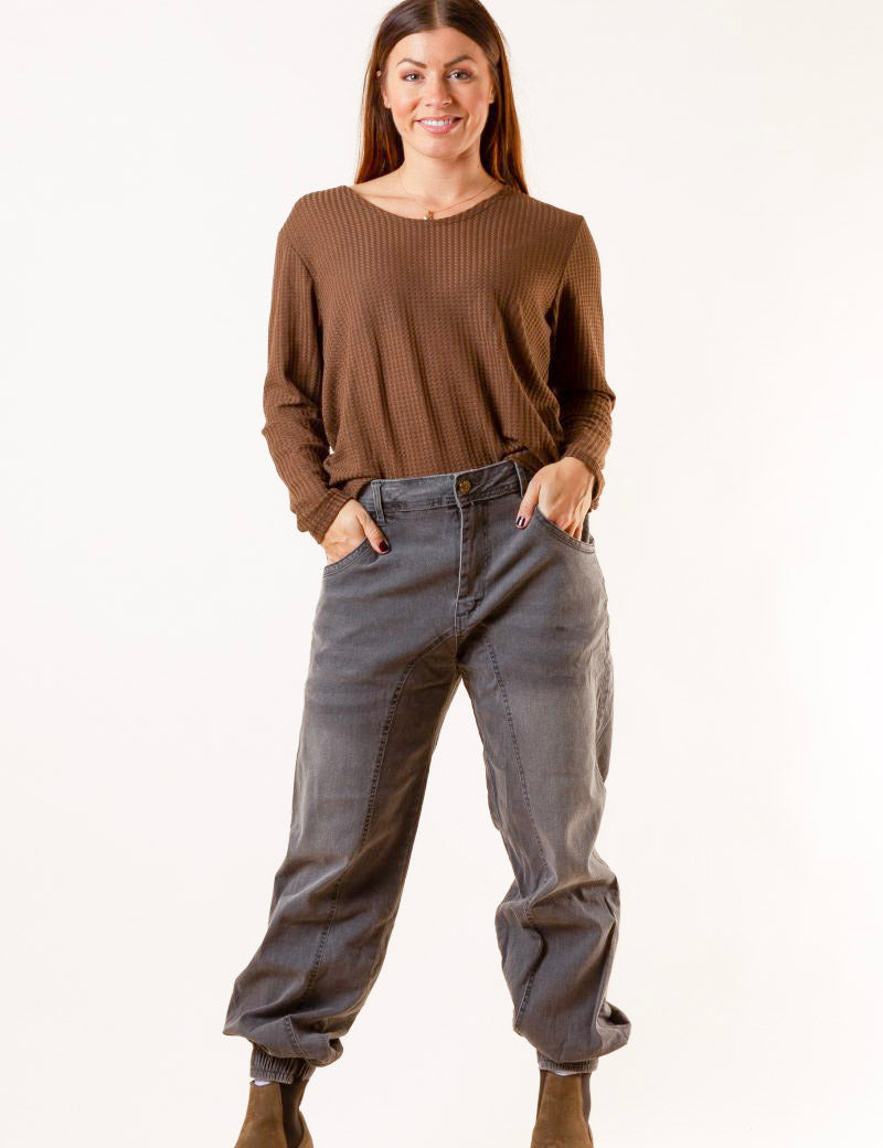 Gra_Stretchiga_Jeans_Tofta_New_Classic_Grey_251.jpg