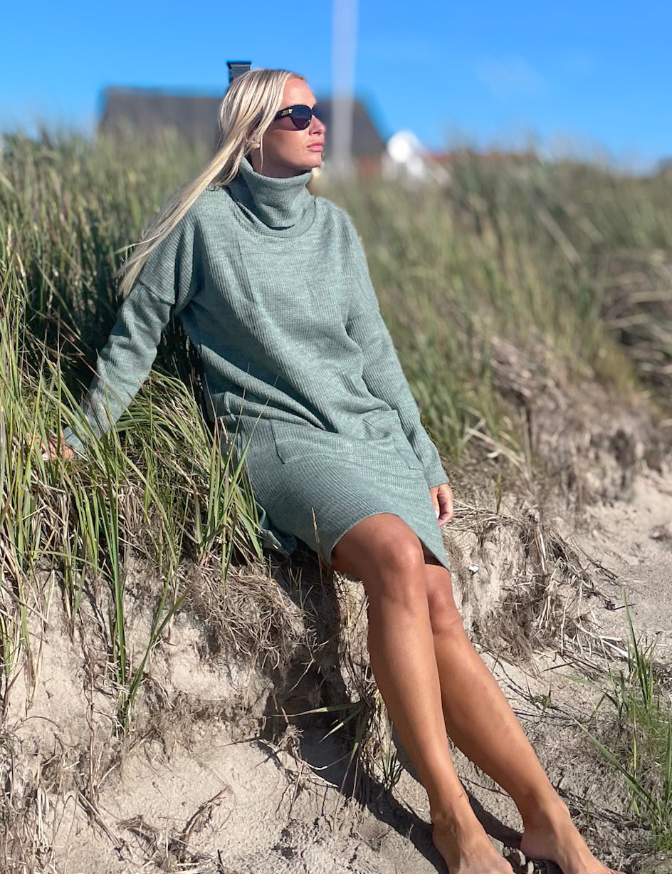 Gron_Bla_Trojklanning_Polo_Loose_Green_blue_255.jpg