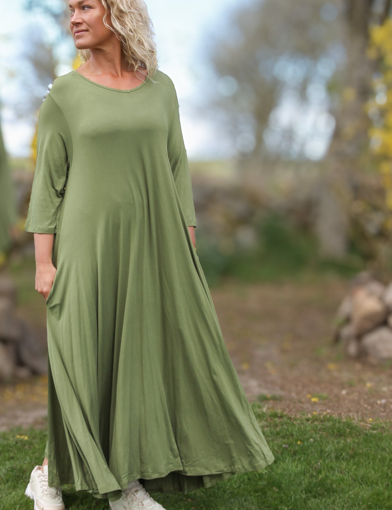 Gron_Klanning_Ballerina_V-Neck_Long_Green5.jpg