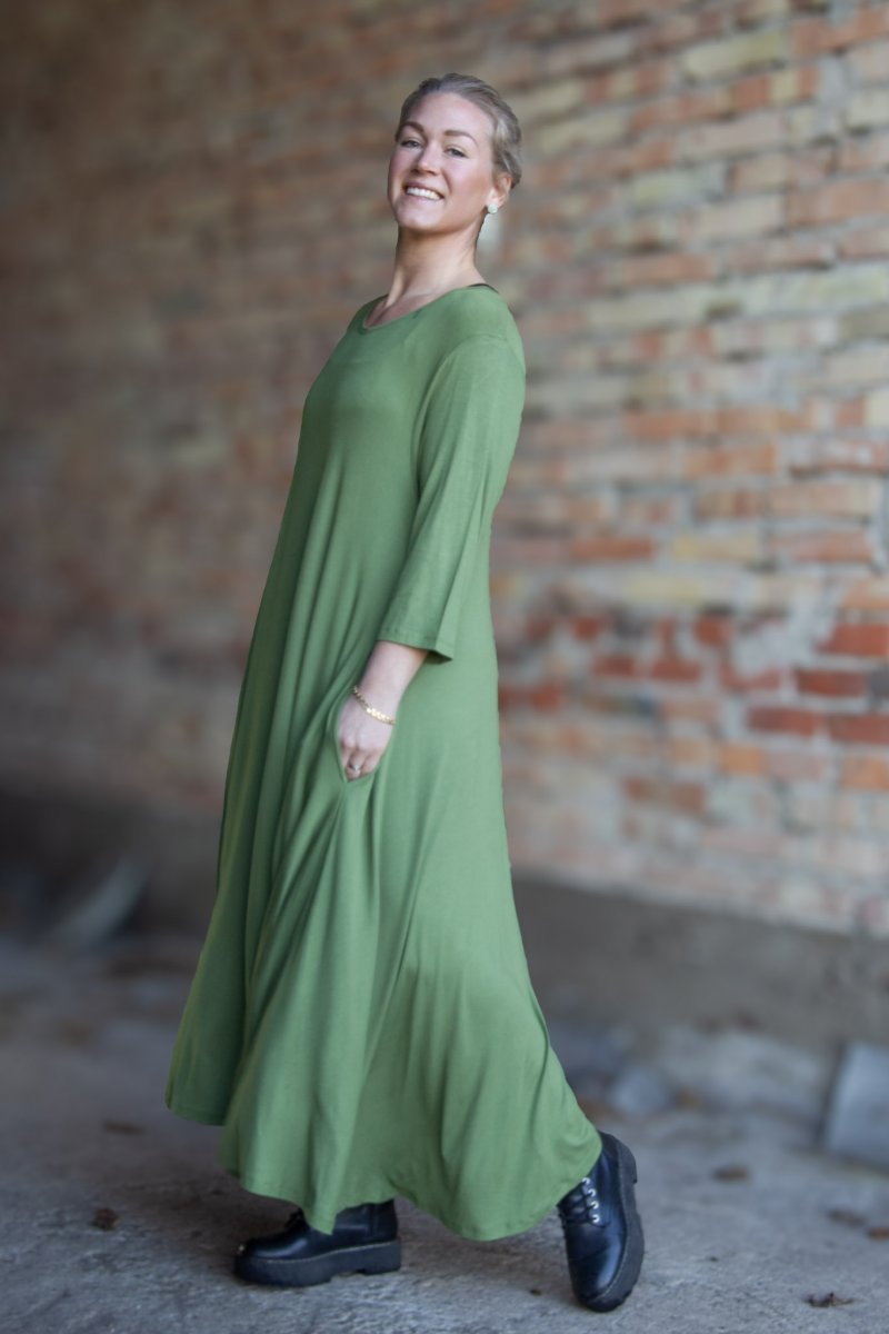 Green Dress Ballerina V-Neck Long Green