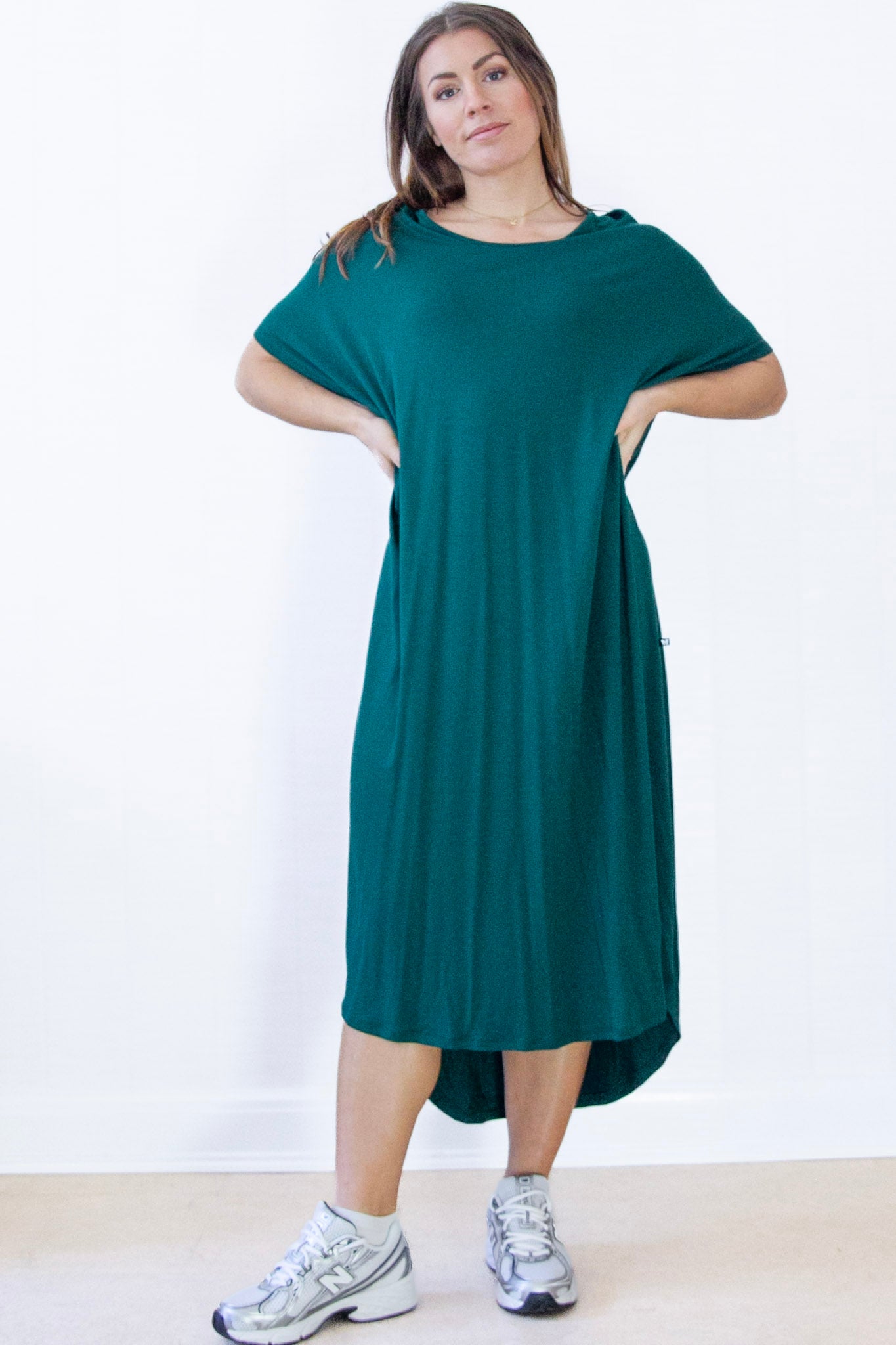 Grünes Kleid Eveline Smokepine Green