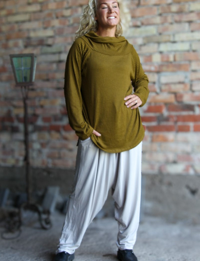 Gron_Polotroja_Embrace_Green_252.jpg