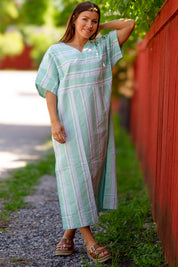 Grün gestreiftes Kleid Skutskär Grün