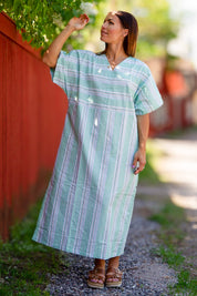 Grün gestreiftes Kleid Skutskär Grün