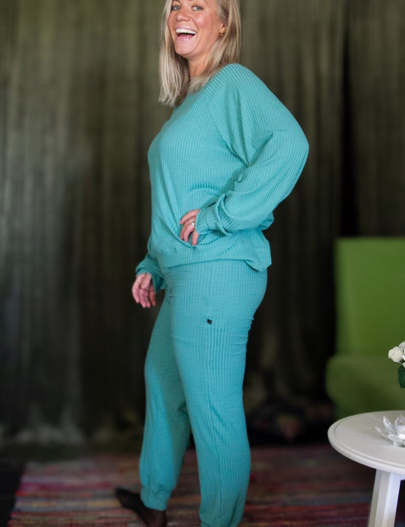 Gron_Ribbad_Legging_Yoga_Stretch_Lenolium_Green_251.jpg