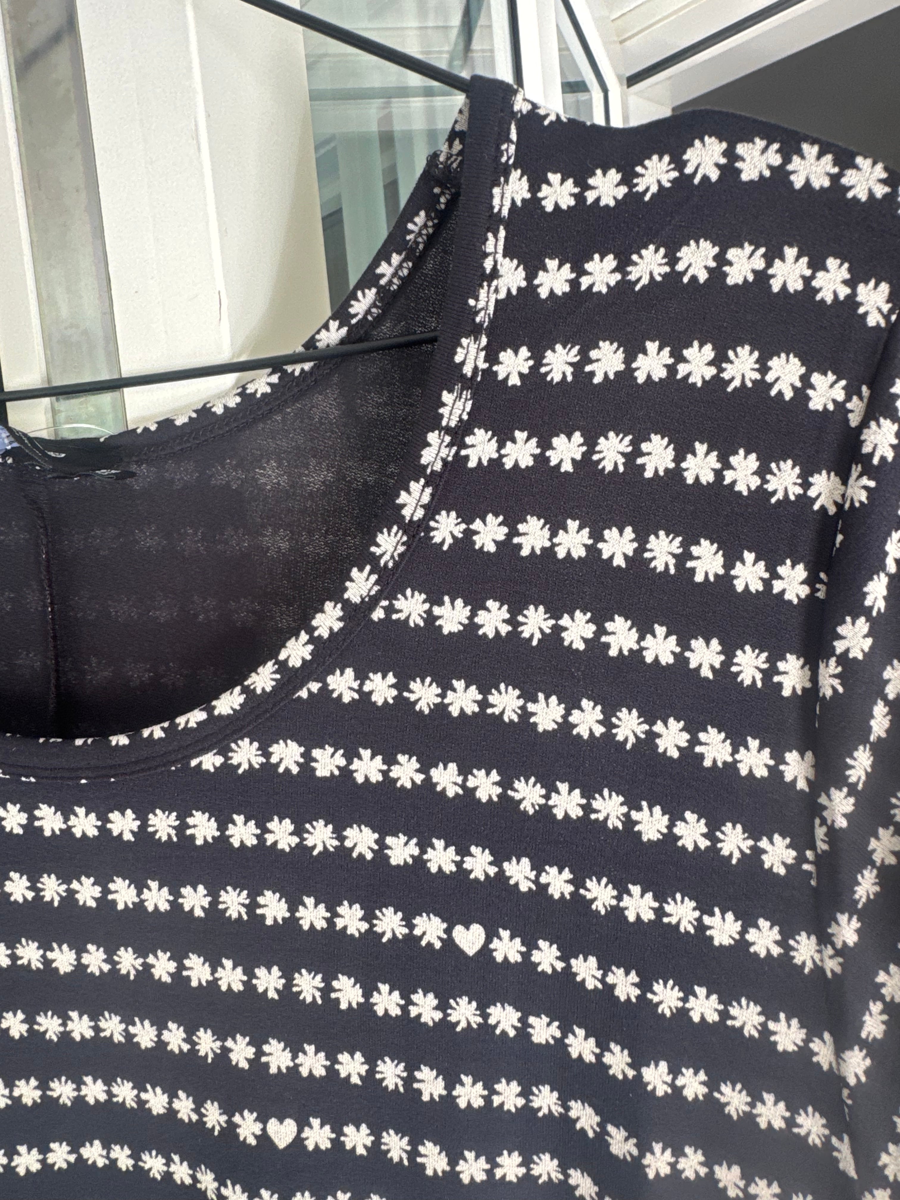 Svart Blommig klänning Ballerina Short Sleeve Black Floral