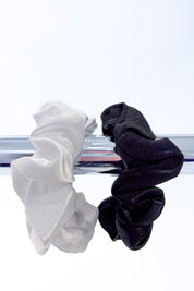 Svart & Vit Scrunchie Tofs Black & White