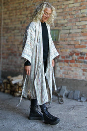 Raidallinen kimono Aderna Light Stripe