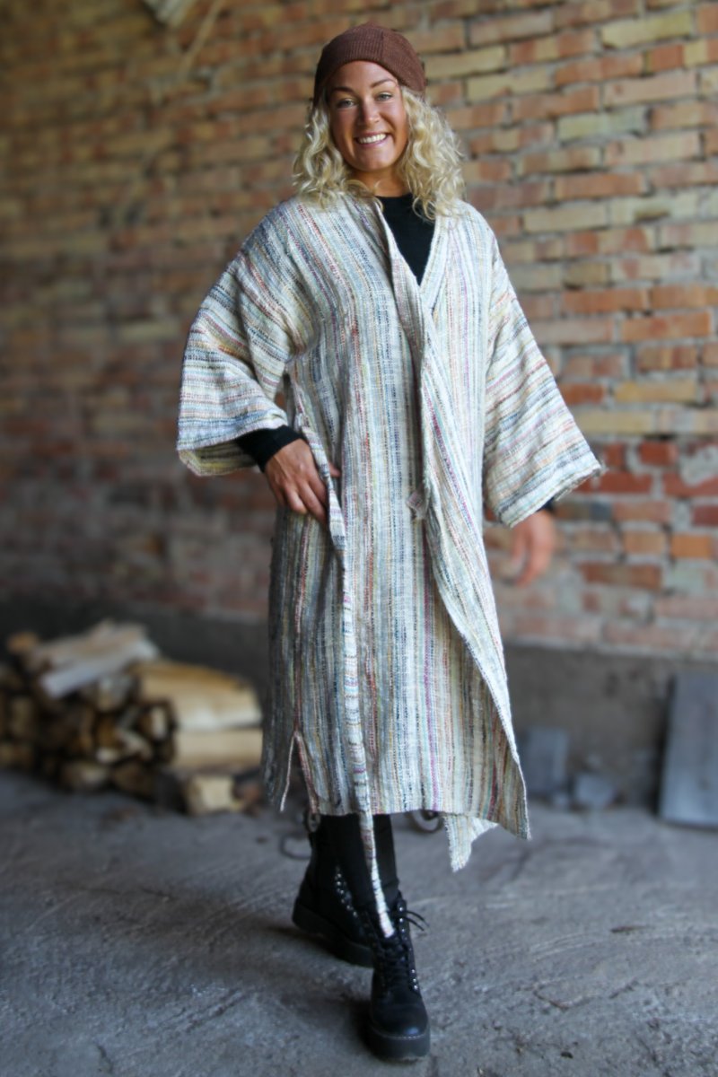 Raidallinen kimono Aderna Light Stripe