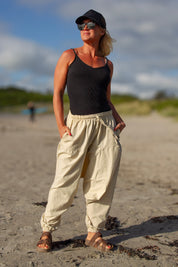 Krämvit Haremsbyxa Yogi Cargo Cream White