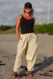 Krämvit Haremsbyxa Yogi Cargo Cream White