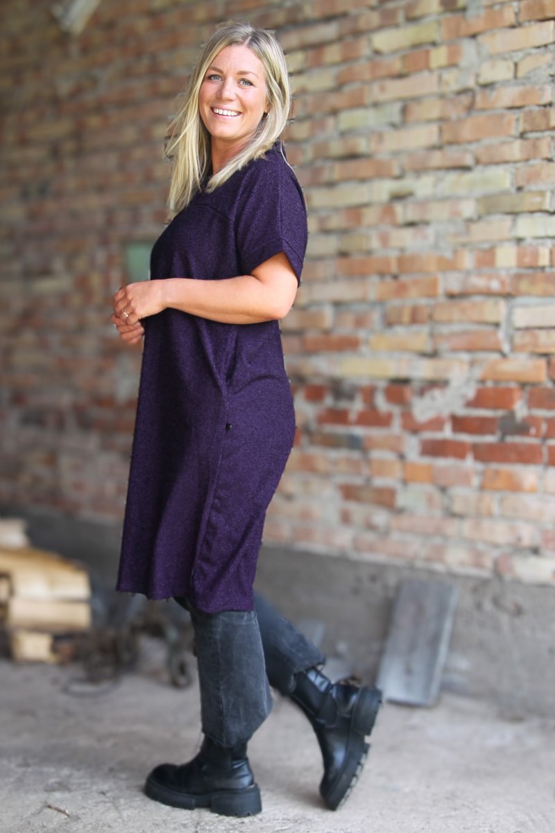 Dunkelviolettes Kleid Quarts Lila
