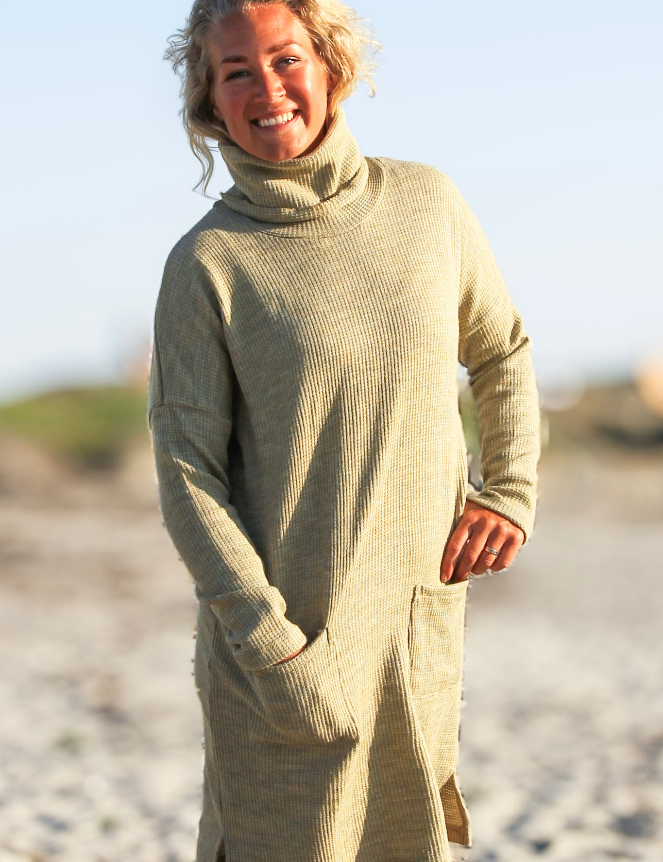 Ljusgra_Gron_Trojklanning_Polo_Loose_Light_Grey_Green_258.jpg