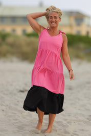 Pink &amp; Black Kjole Solby Pink &amp; Black 