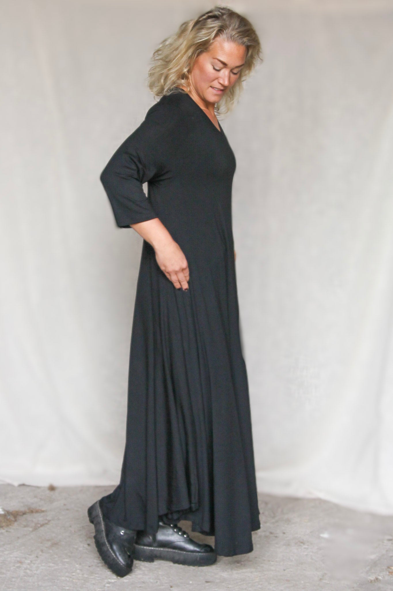 Black Dress Ballerina V-Neck Long Black
