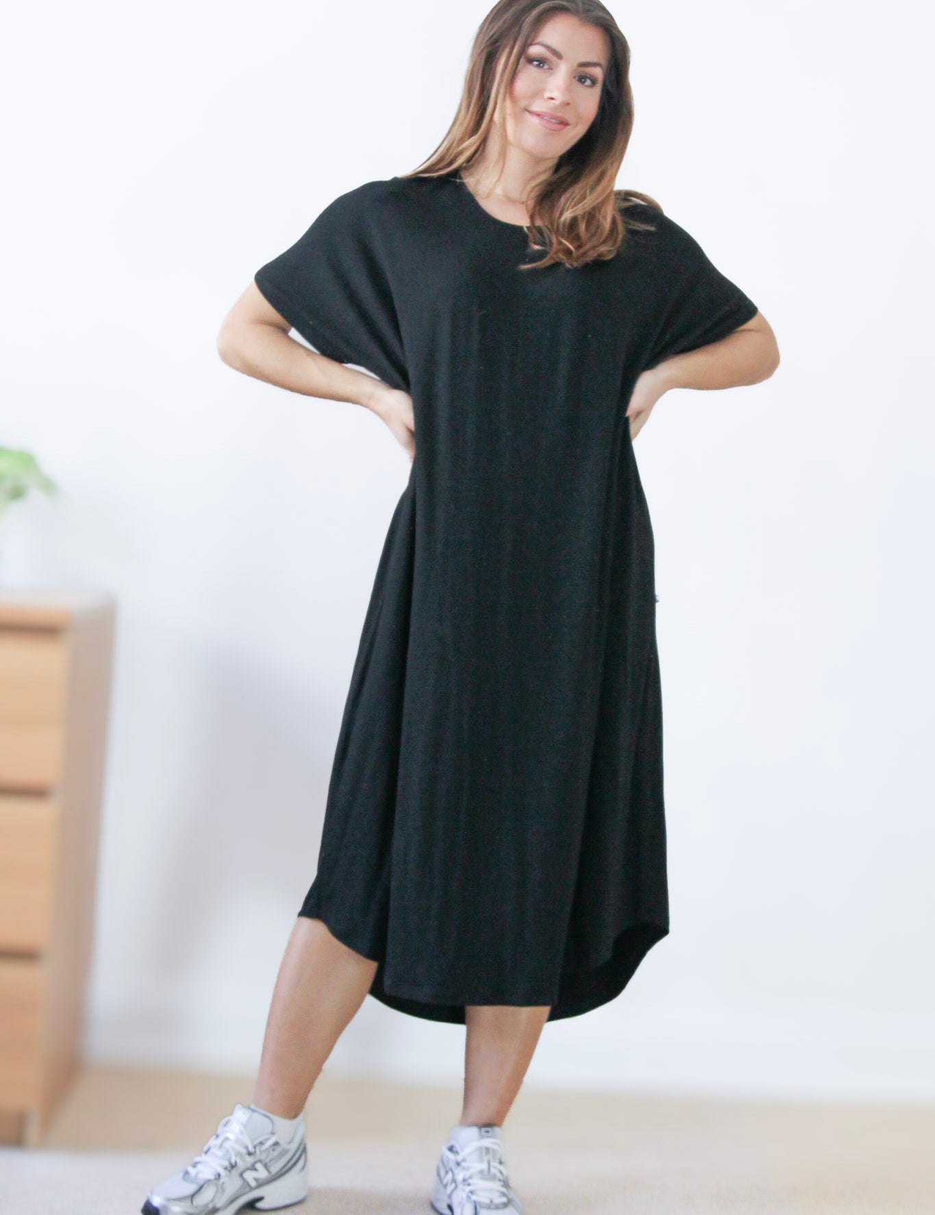 Svart_Klanning_Eveline_Black_252_a4736918-5f41-4ce4-81a9-d26e488126d5.jpg