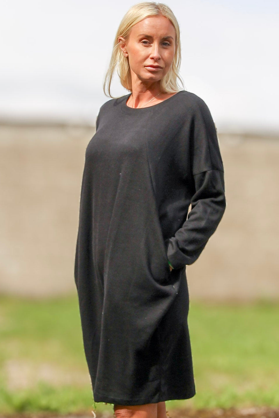 Black Dress Niva Black