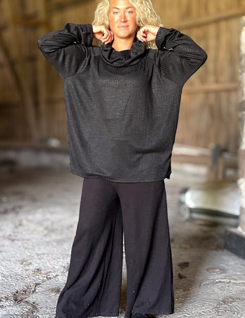 Svart_Polotroja_Embrace_Black_251.jpg