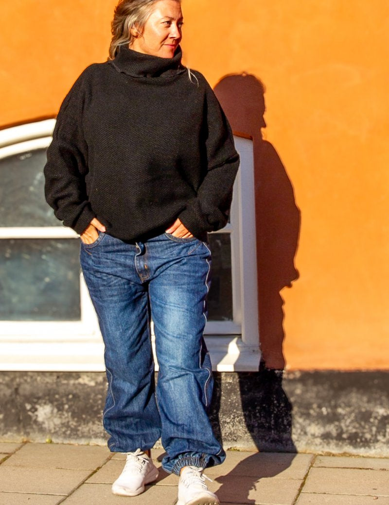 Svart_Polotroja_Ryen_Black_251.jpg