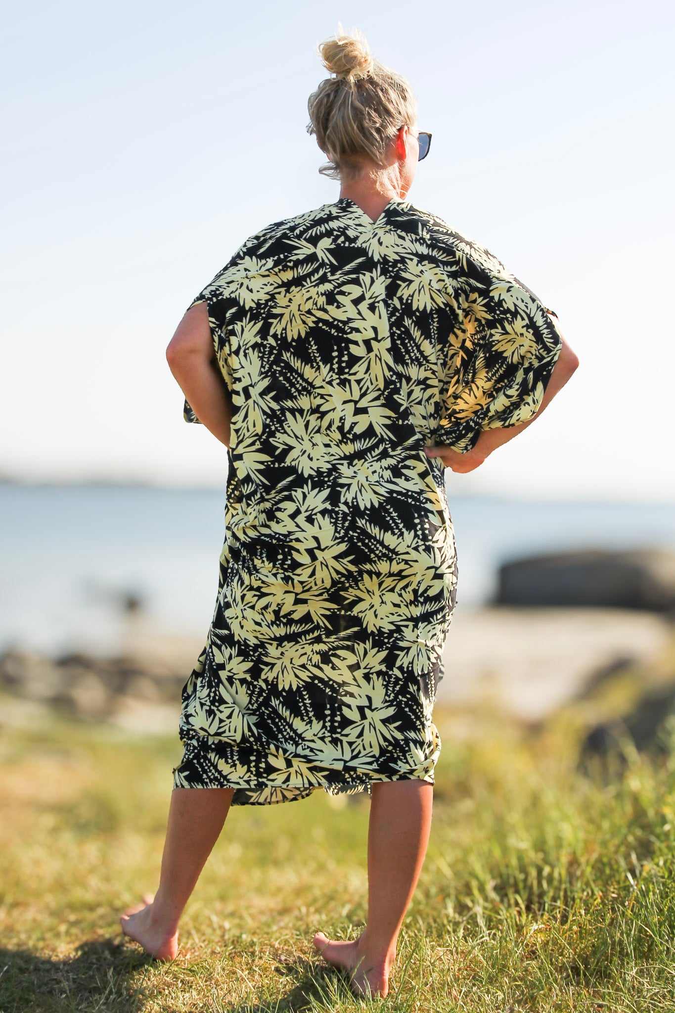 Svart/Hvit Bladmønstret Kaftan Kjole Blomst Hav Svart Hvit