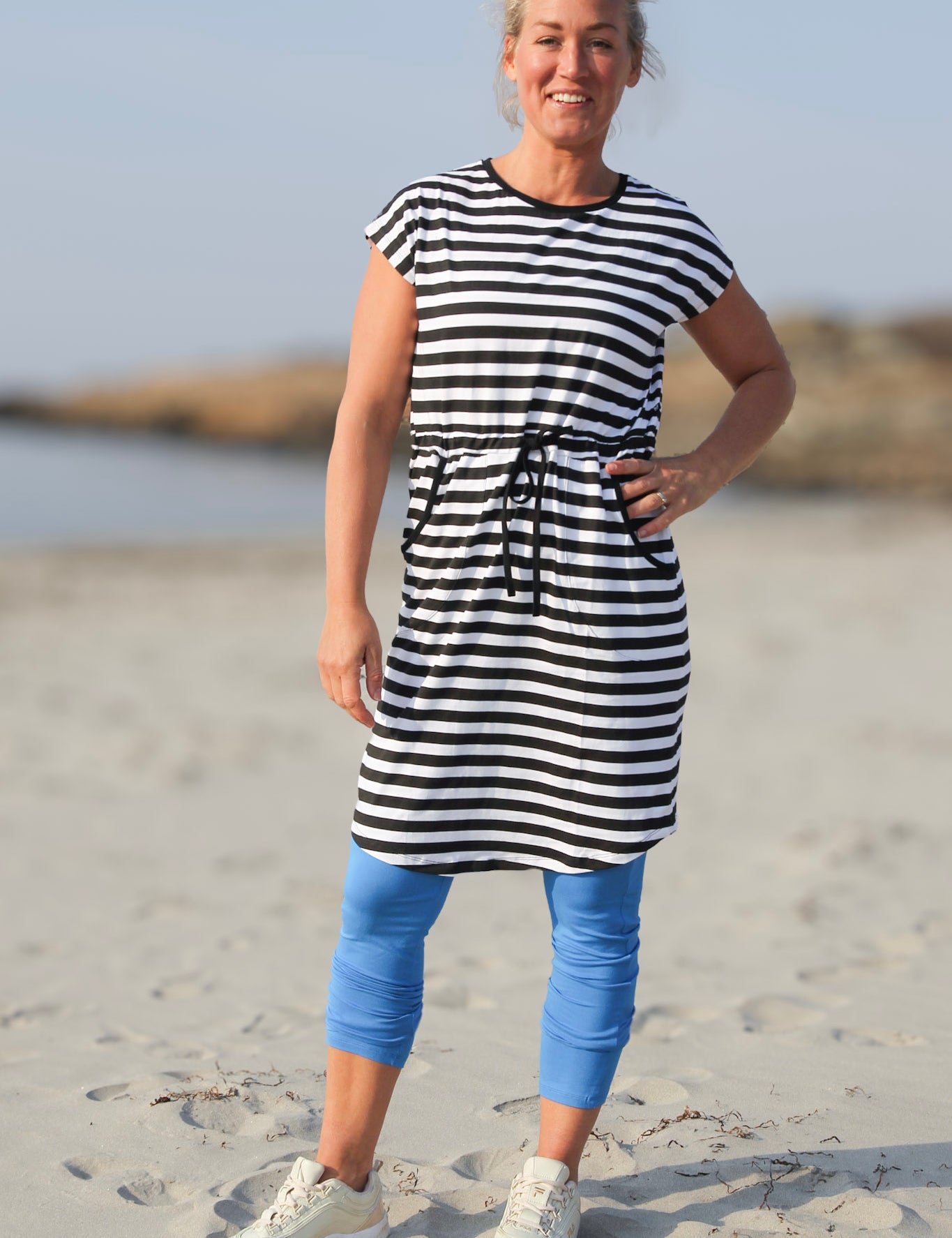 Svart_Vit_Randig_Klanning_Lysekil_Black_White_252.jpg