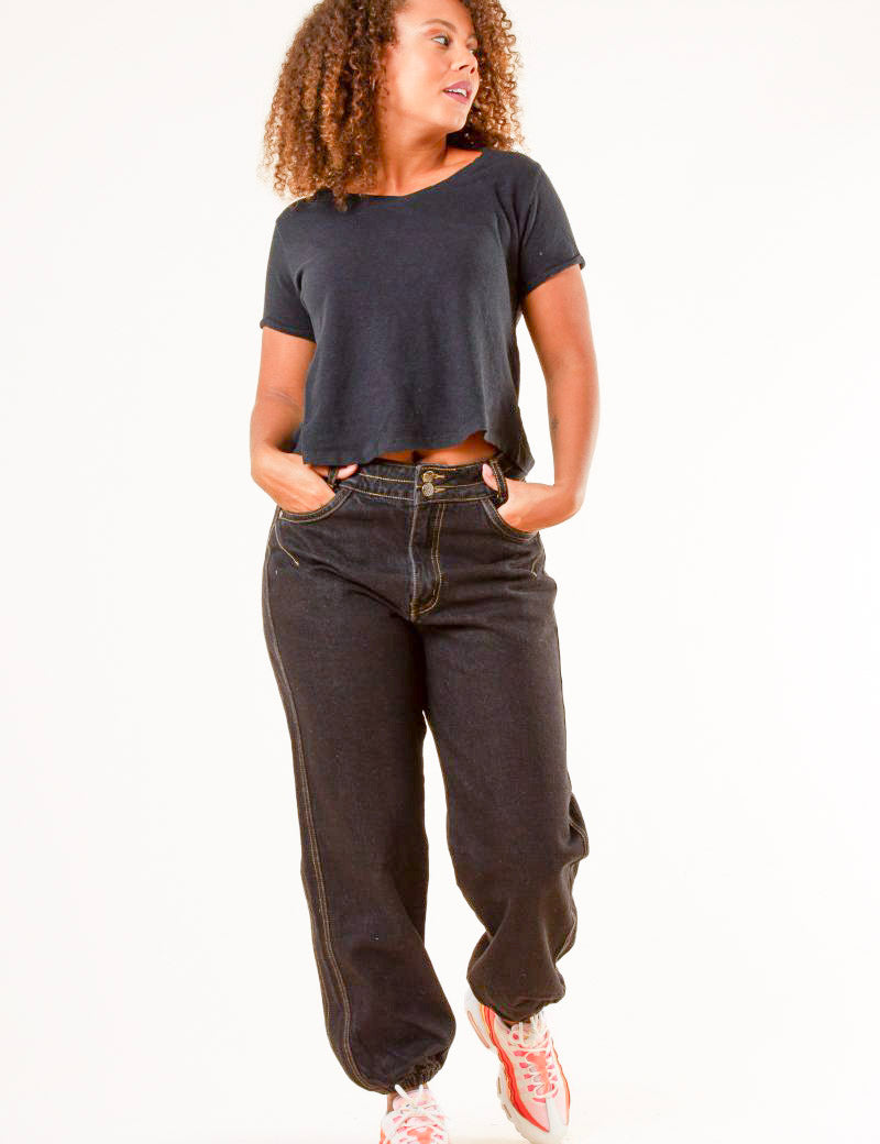 Svarta_Jeans_Grimeton_Black_Wash_252.jpg