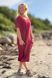 Vinröd Klänning Sarah Wine Red