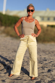 White Trousers Hiku Stretch Cream