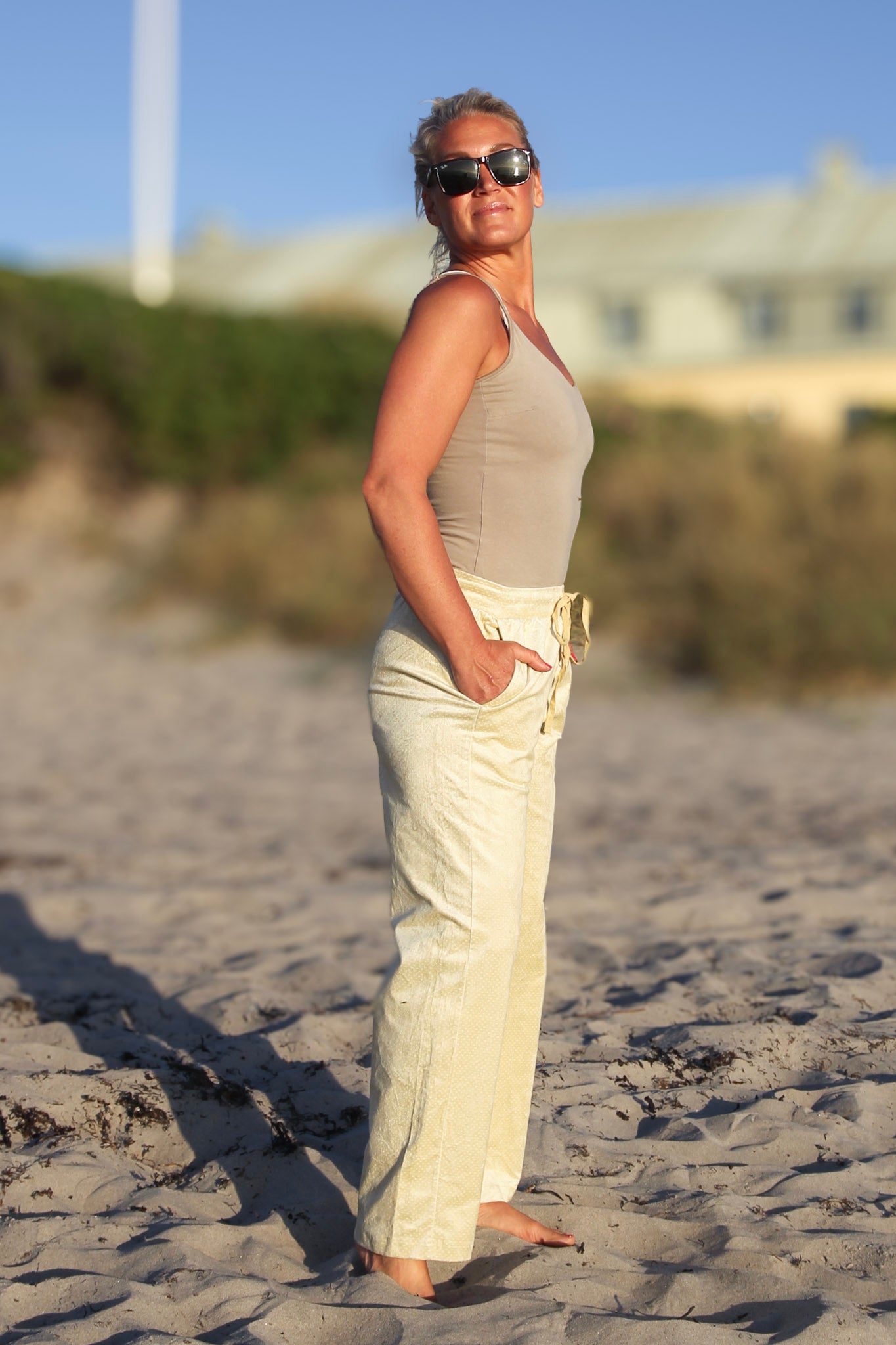 White Trousers Hiku Stretch Cream
