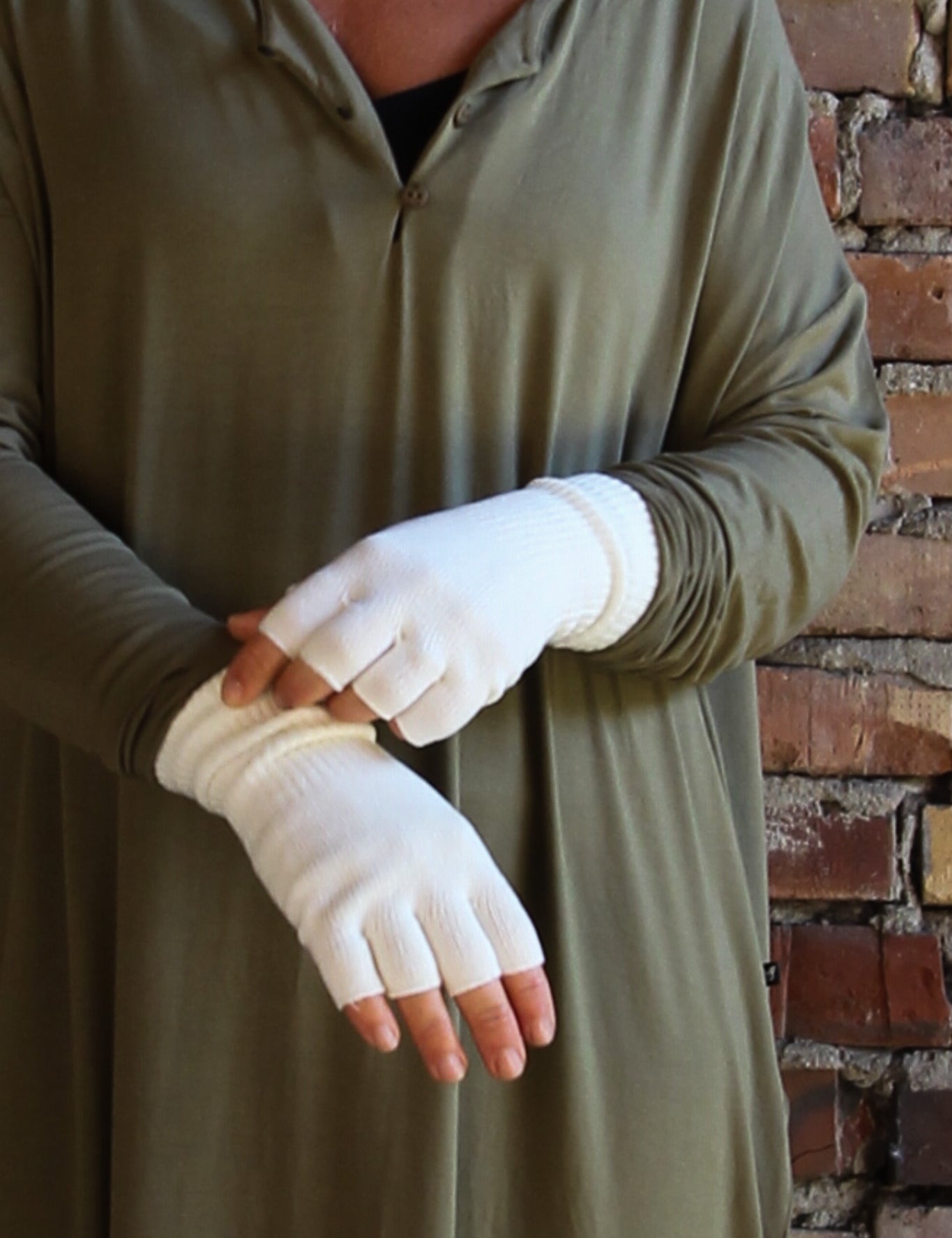 VitaHalvvantarTyraWhite2jpg.jpg
