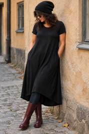 Ballerina med längre fåll, mot väggen