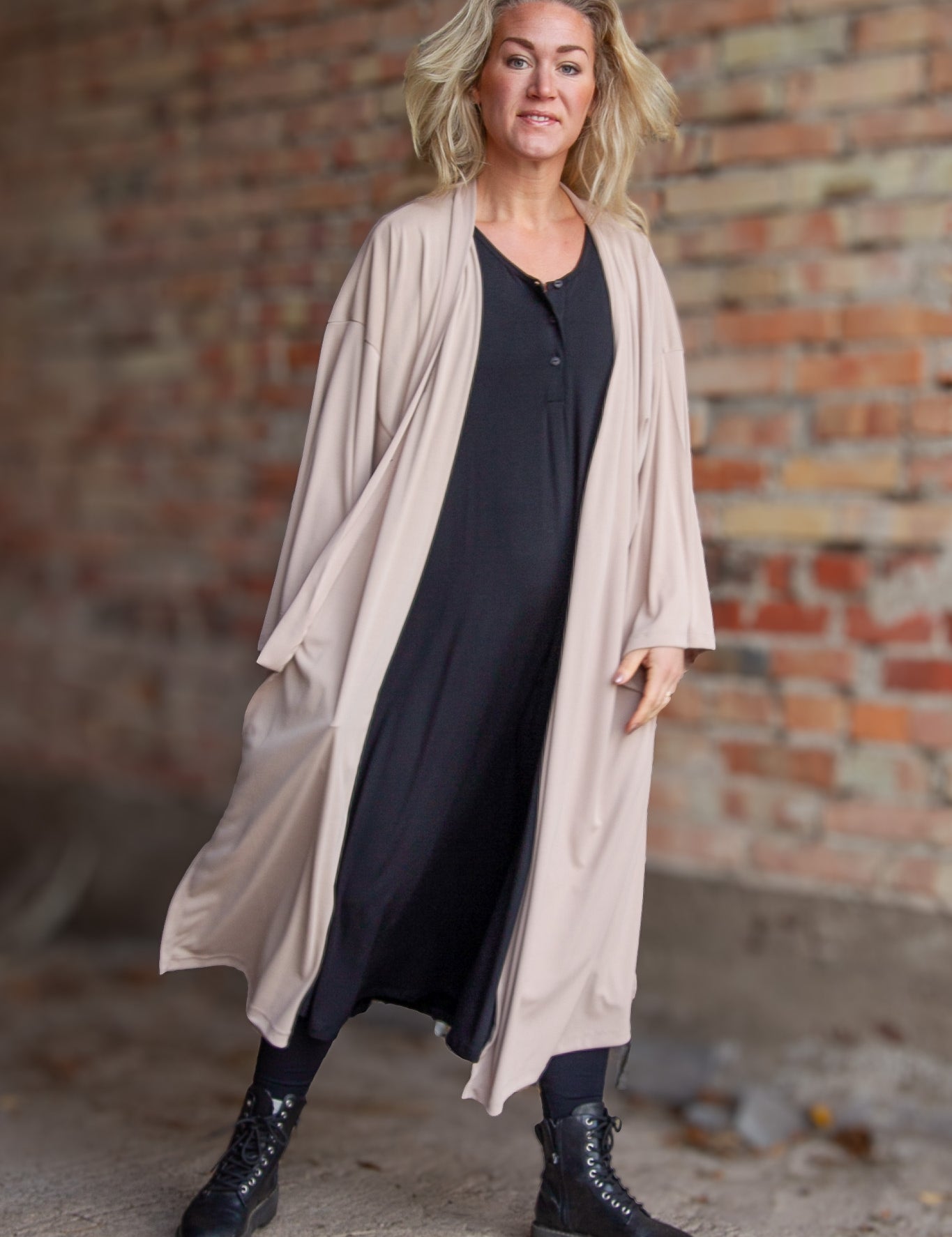 beige_kimono_3.jpg