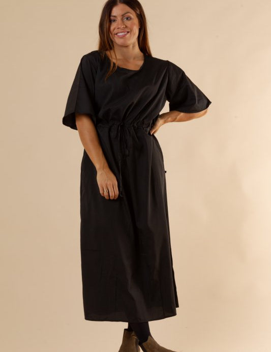 carlydressplainblack-0500.jpg