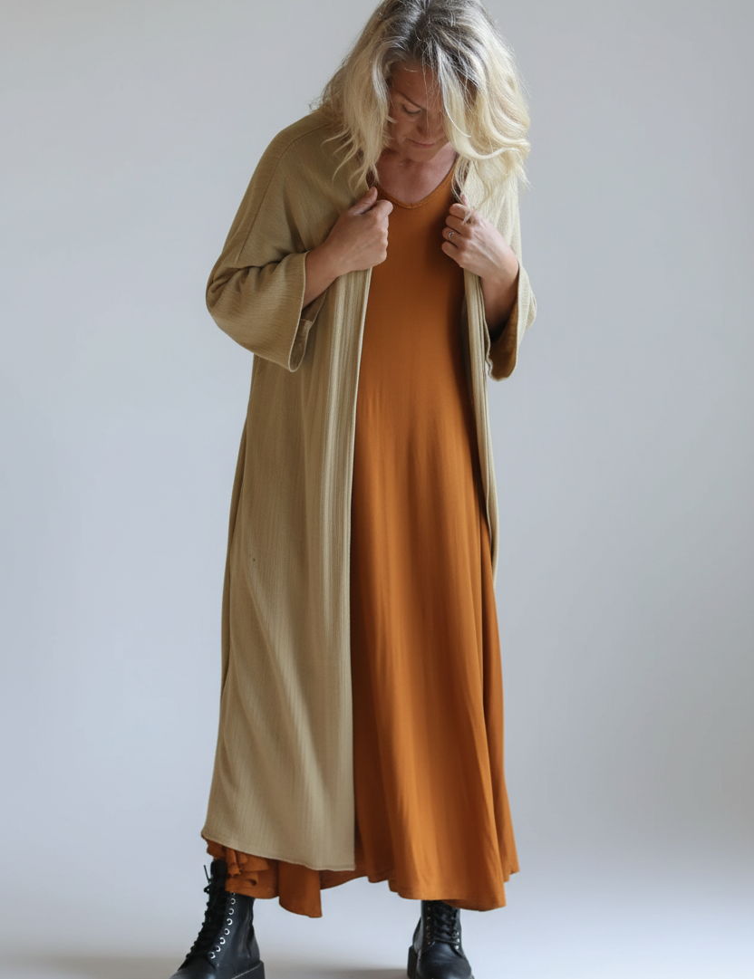 enhanced-Beige_kimono_Nyckelviken_3_2048x2048_59d1fe9d-6530-4bb4-8798-13145da00061.png