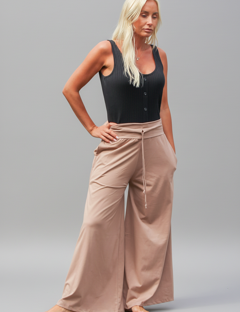 enhanced-Brun_Byxa_Lahina_Coffee_251_2048x2048_2cf63e75-fc84-4089-935f-fdb3a2c122ac.png